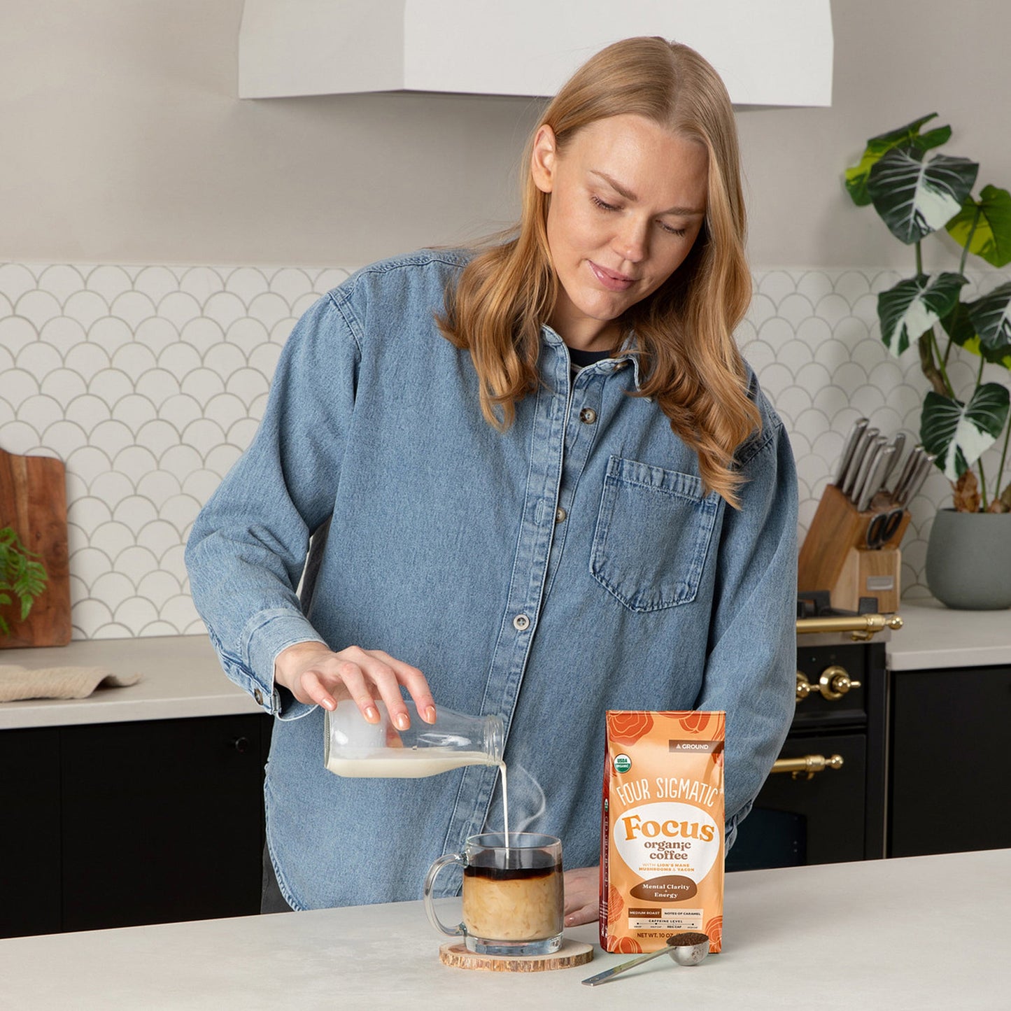 focus-ground-coffee-medium-d3 focus-ground-medium-lifestyle2.jpg