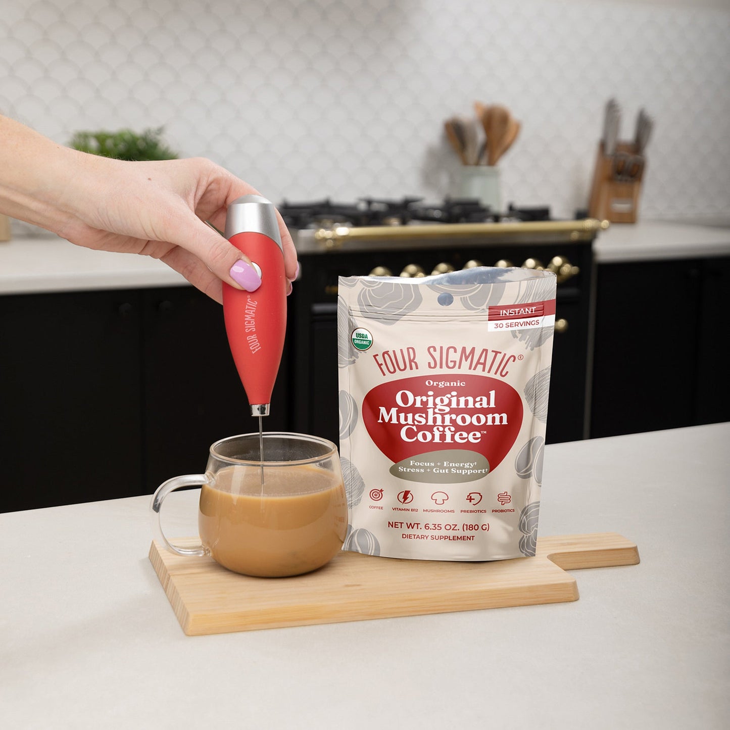 original-mushroom-coffeetm-i4 ogm-instant-ms-lifestyle2-2026_74863389-d0cf-464c-a566-c5b3c194e85d.jpg